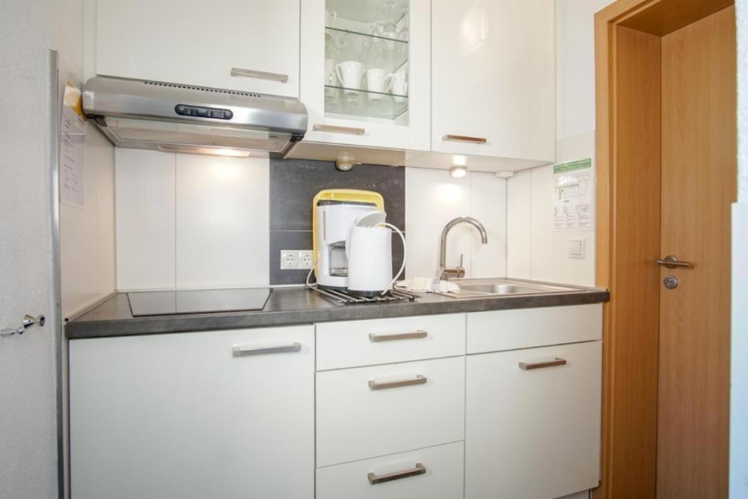 Strandhotel-Heiligenhafen-Wohnung-120-Wellenreiter-Typ-Ii Buitenkant foto